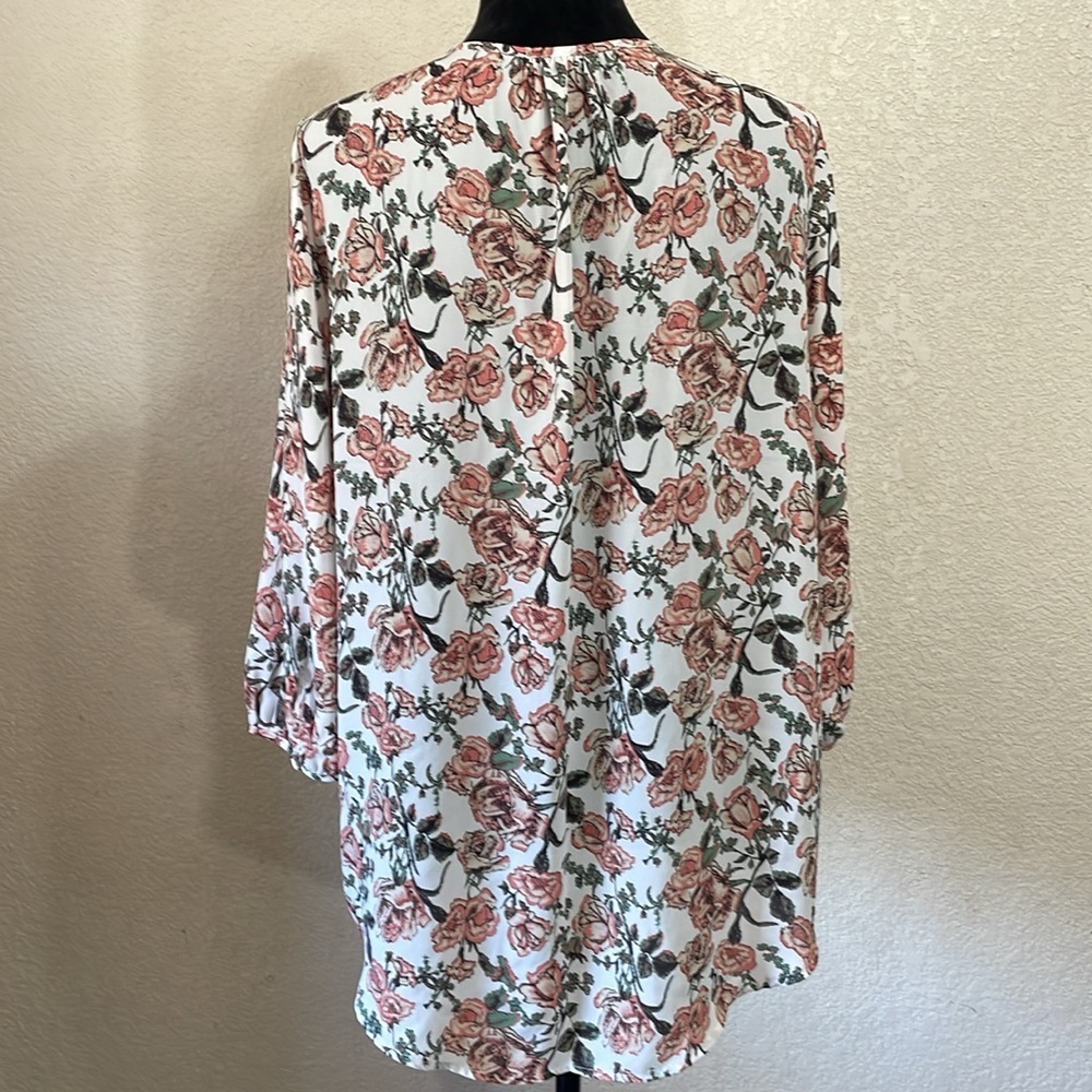 PLEIONE ROSE PATTERN BLOUSE - Picture 7 of 9